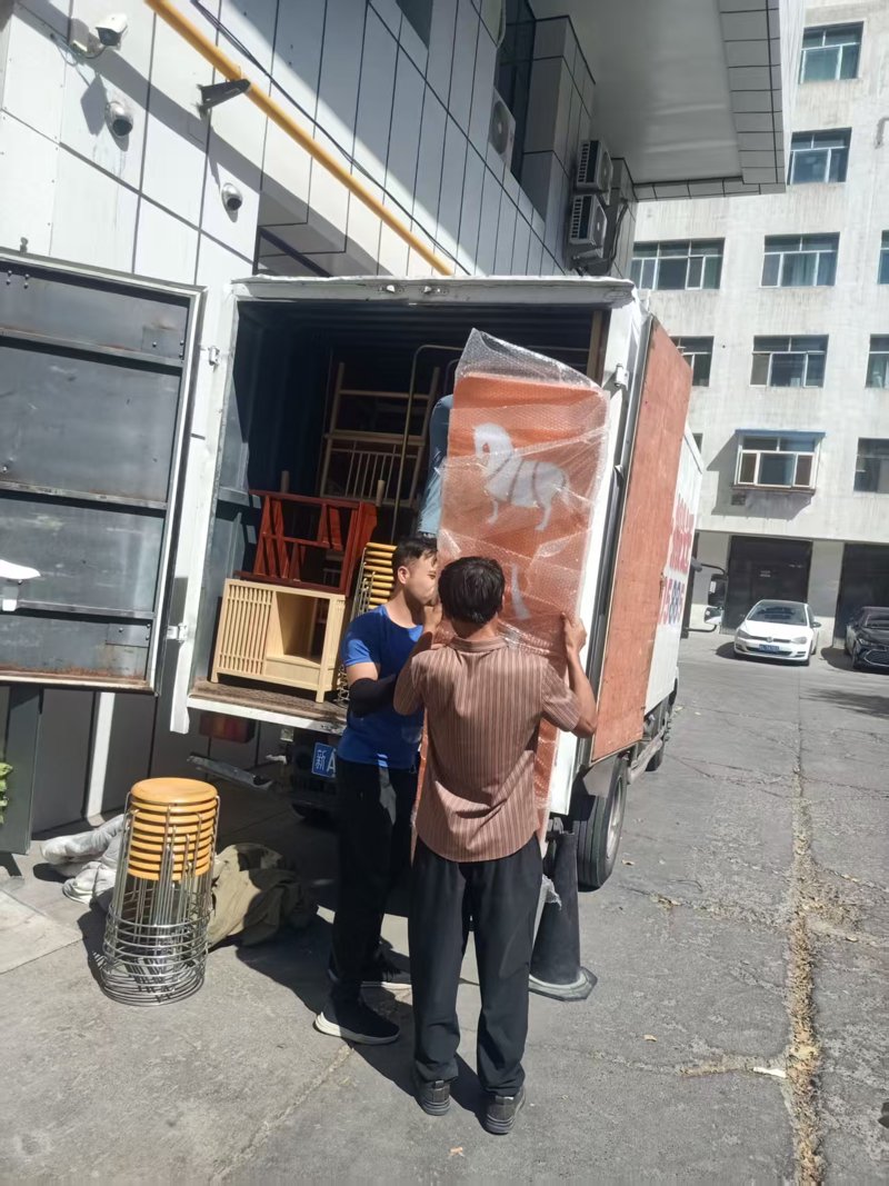 葫芦岛搬家：选择专业服务还是自行搬运？